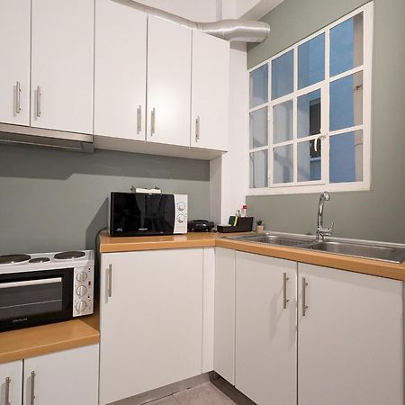 Spacious Apt For 5 Guests Next To Acropolis&Metro Атина Екстериор снимка