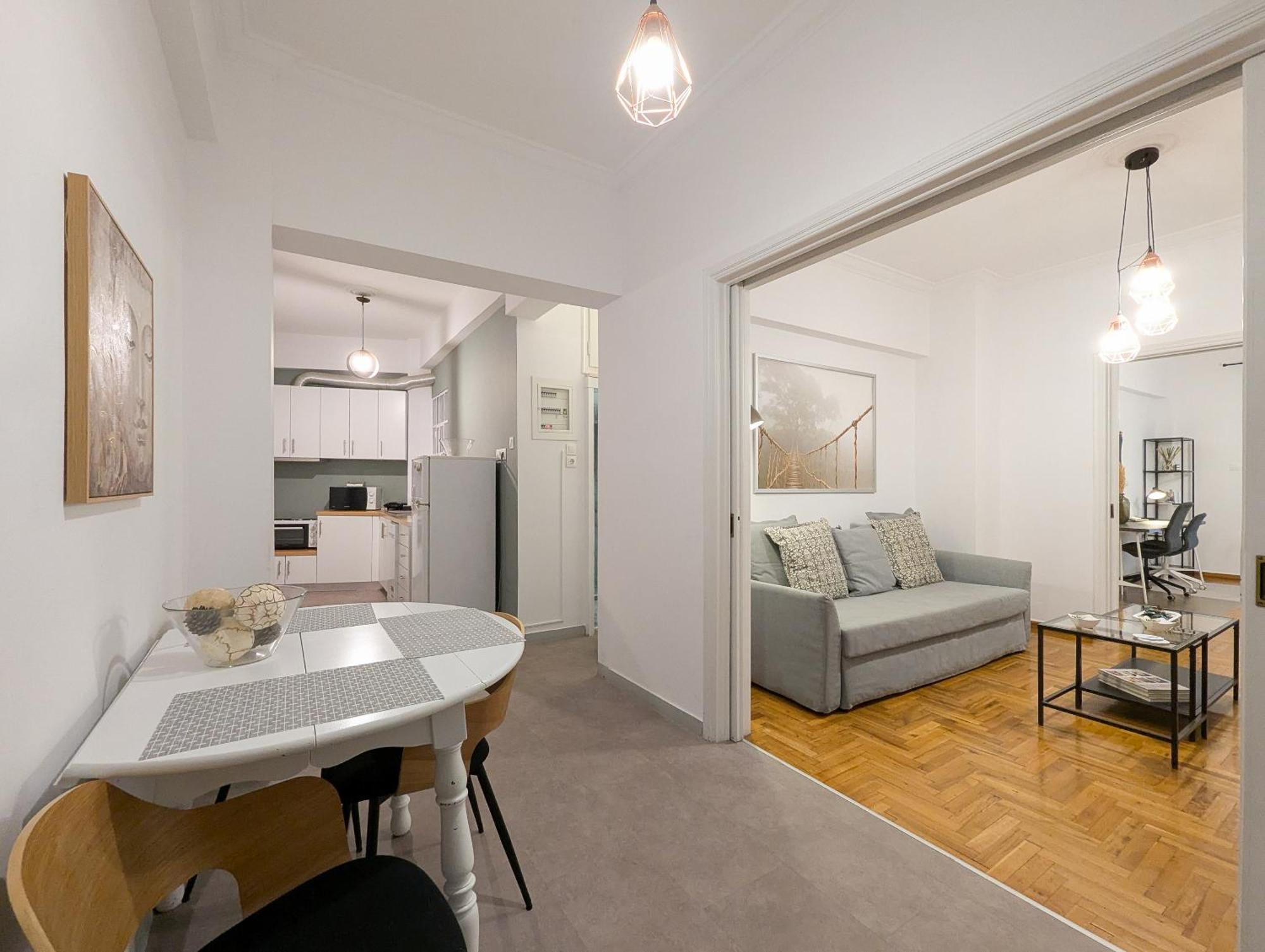 Spacious Apt For 5 Guests Next To Acropolis&Metro Атина Екстериор снимка