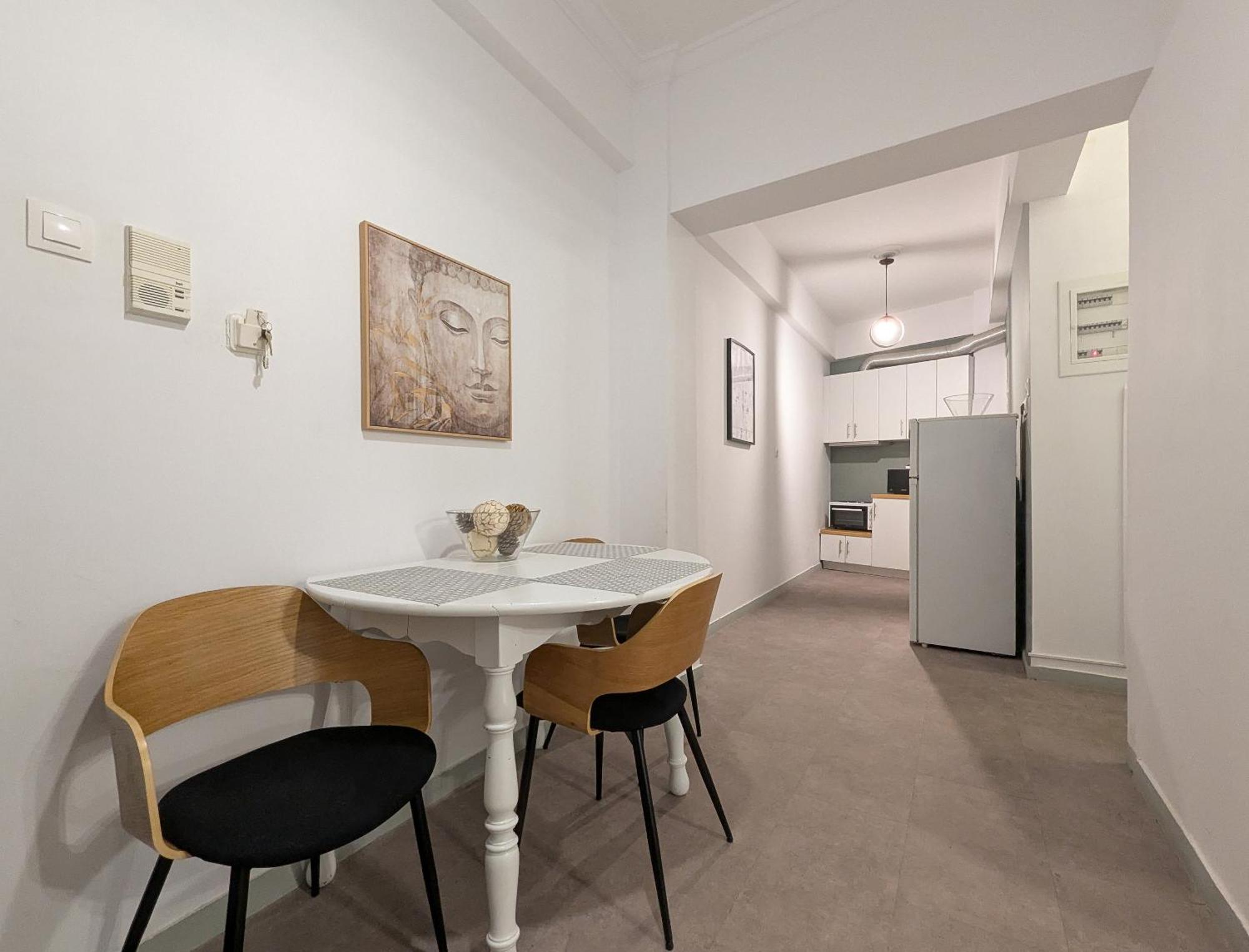 Spacious Apt For 5 Guests Next To Acropolis&Metro Атина Екстериор снимка